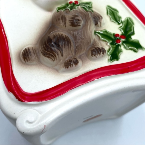 Rare Vintage 1960's Lefton Christmas Bear Holly Red Ribbon Ceramic Planter Vase - Picture 16 of 16